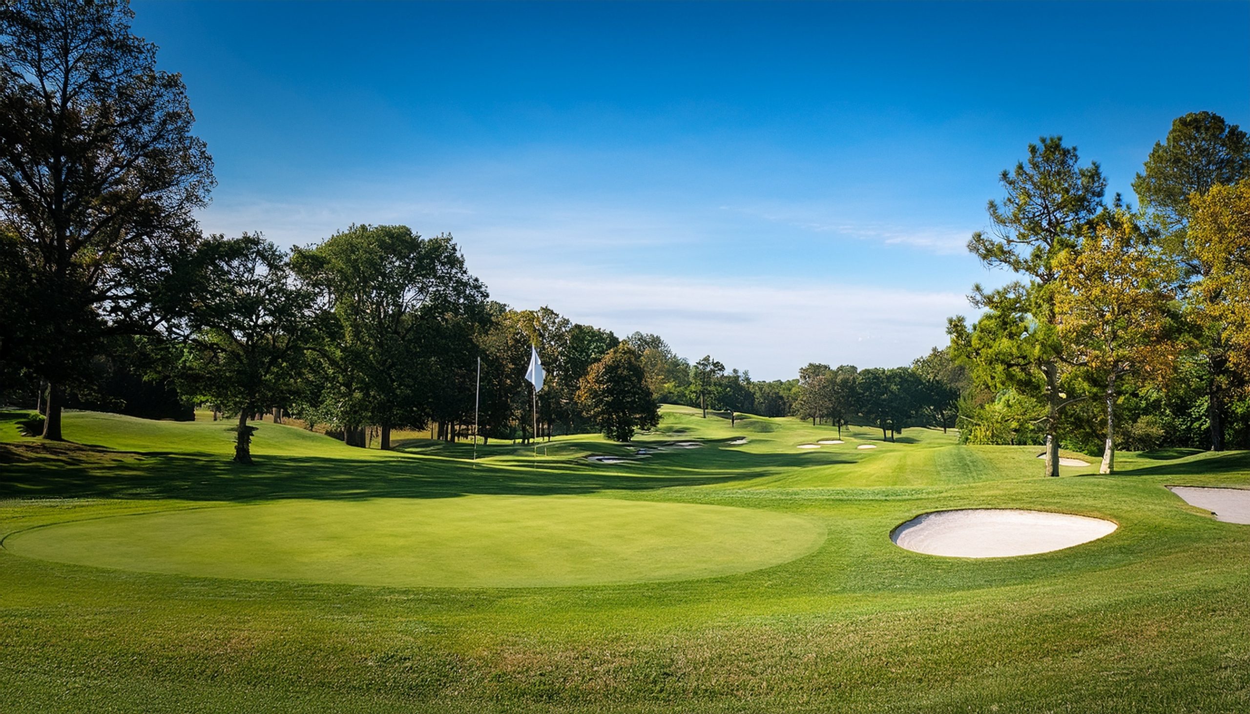 AdobeStock_1508812889 High quality turf for golf courses